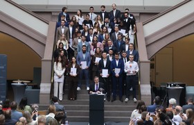 HAWK in Holzminden verabschiedet 67 Absolvent*innen