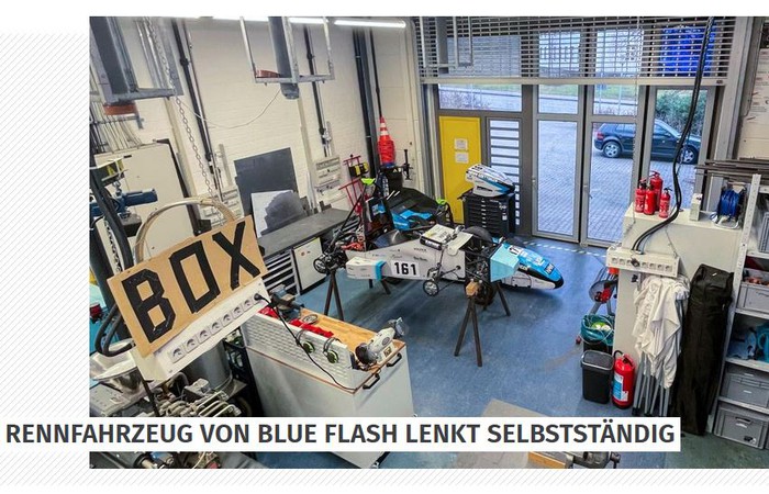 Rennfahrzeug von Blue Flash lenkt selbstständig